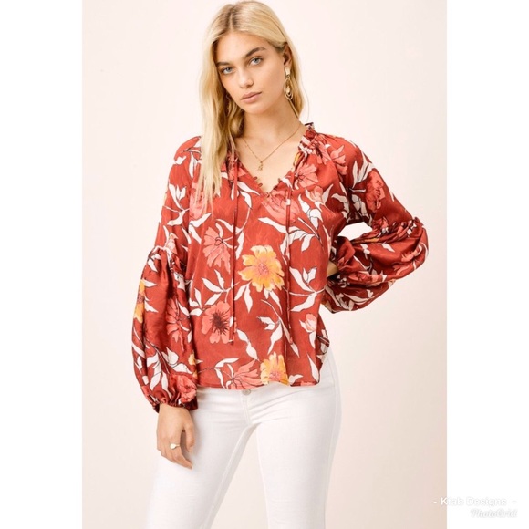 NEW! Gemma Floral Blouse w/Lantern Sleeves! - Picture 4 of 5